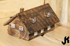 Dřevěný domeček opálená chalupa AT060