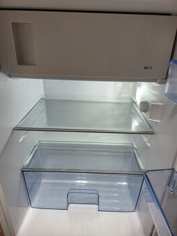 lednička 85cm Hisense