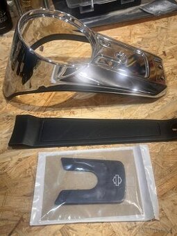 Harley Davidson  kryt tachometru