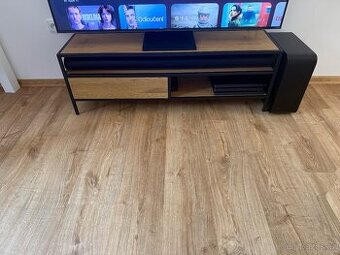 TV stolek
