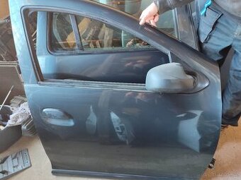 Pravé přední dveře Dacia Logan Sandero 2 r. 12-20