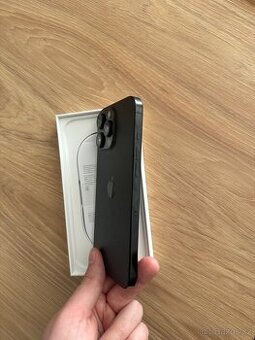 iPhone 16 Pro Max 256 GB – TOP stav, baterie 99 %, kat. A