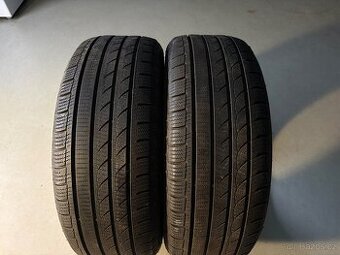 Letní pneu Tracmax 235/60R16