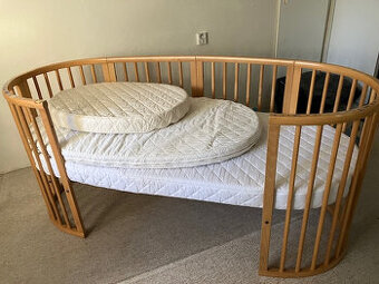 Prodám postýlku Stokke Sleepi v3 + Junior extension