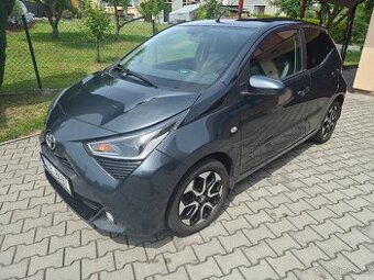 Toyota Aygo 1.0, 1.majitel, v provozu od 1/2021