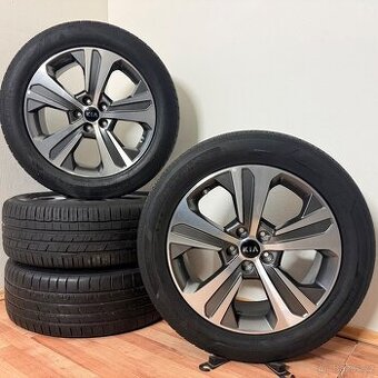 KIA SORENTO 5x114,3 R19 ET49,5+LETNÍ 235/55R19 6mm