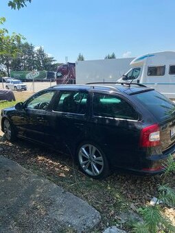 octavia 2.0tsi RS,ojedinely model,mod 2011,kuze,xenon,alu