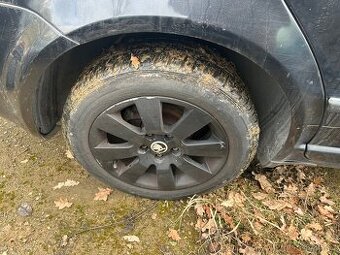 Kola Škoda Superb 1 na zimních pneu 205/55 r16
