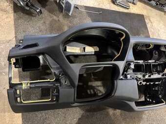 Palubní deska na bmw x6 e71 včetně airbagu