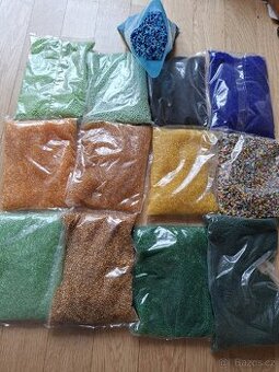 Korálky - rokajl 9/00, české, balení 1/2 kg