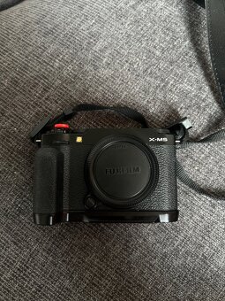 FUJIFILM X-M5 tělo + SmallRig cage