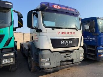 Nosič kontejnerů MAN 8x4