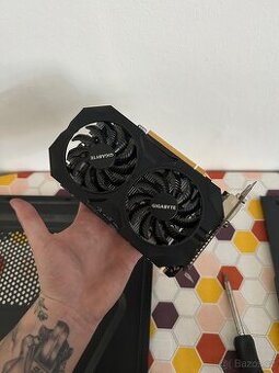 NVIDIA GeForce GTX 950 2GB