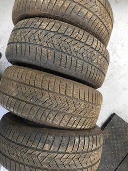 Zimní 245/45R18