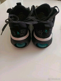 Nike Air Max 2021 SE, velikost US 9.5 / EU 43