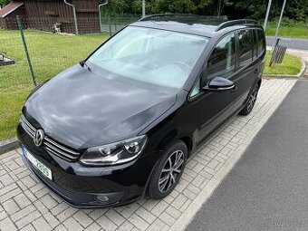 VW Touran 2014, nová STK, 1,6 TDI, servis VW, navigace