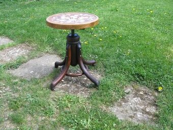 Stolička ke klavíru Thonet