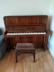 Petrof pianino