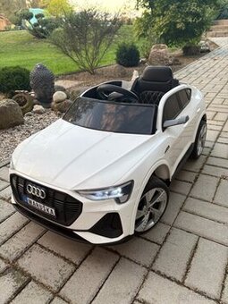 Audi E-Tron Sportback White