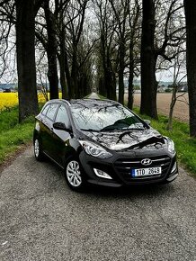Hyundai i30 kombi,68000 km,ČR
