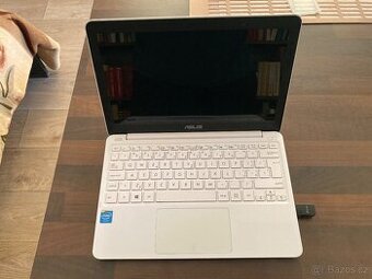 Prodám notebook ASUS X205TA