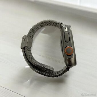 Apple Watch Ultra 2 generace 49 mm LTE stainless steel loo