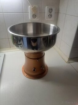 Prodám elektrický odstředivý separátor mléka