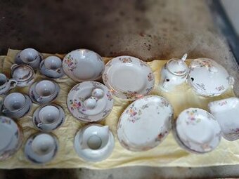 Porcelánová souprava z pozůstalosti