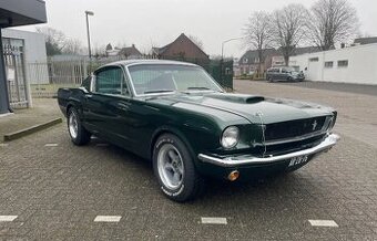 Ford Mustang Fastback