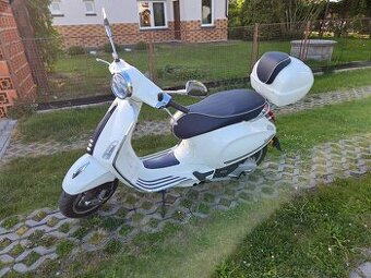 Vespa Primavera Yacht 125