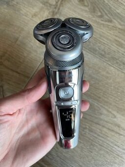 Holící strojek Philips S9000 Prestige