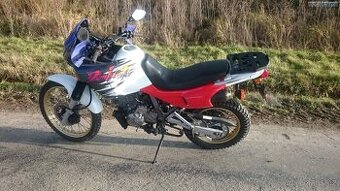 Honda NX 500 Dominator - 1