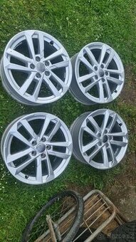 Originál 6,5J r17 17" Audi A3 VW Škoda 5x112