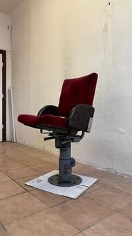 Sedadlo z lokomotivy čsd pantograf