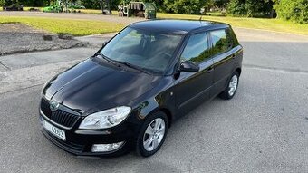 Škoda Fabia 2 Facelift - 1.2HTP 51kW - málo km krásný stav