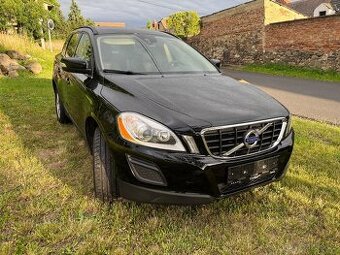 Volvo XC60 2,4D AWD rok 2013 Nové v ČR xenony automat