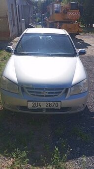 Kia Cerato 2.0i 16v / 105 kw