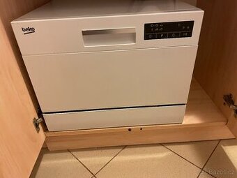 Stolní myčka Beko DTC 36610 W – plně funkční, 4 roky stará