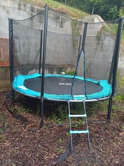 Trampolína