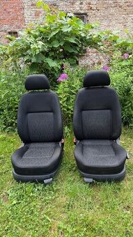 Vw golf 4 sedačky