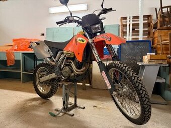 KTM EXC 400 - s SPZ, platná STK