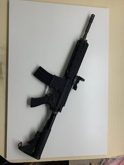 WE 888 GBB – airsoft set (pův. cena 14 000 Kč)