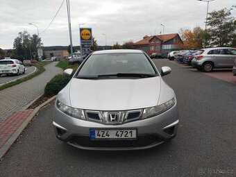 Prodám Honda Civic 8g 1.4. i-vtec 73 kw rok 2011