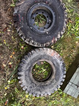 10,50-16 pneu na vlek