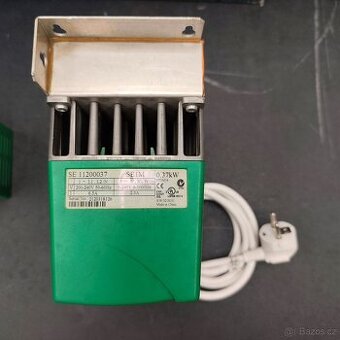 Frekvenční měnič COMMANDER SE 230/400V použitý funkční