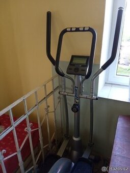 Eliptický trenažér Land Fit, rotoped