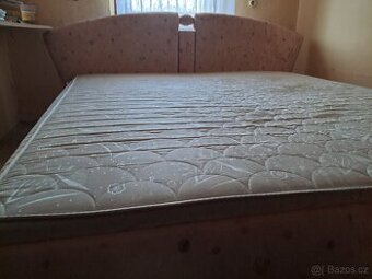 Letiště manželská postel  s úložným prostorem