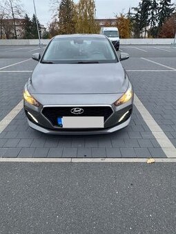 Hyundai i30 Fastback 1.6 CRDi (100 kW) – 1 majitel