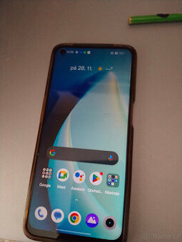 Realme Narzo 30 5G a Lenovo P 90