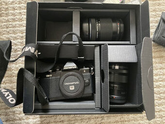 Bezzrcadlovka Olympus OM-D E-M10 II s příslušenstvím, Micro4